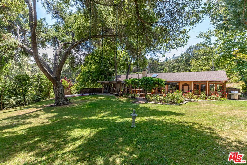 Calabasas, CA 91302,1064 Meadows End DR