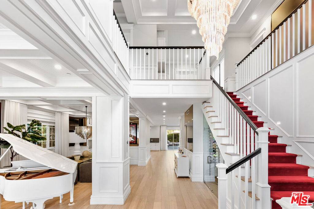 Encino, CA 91436,5000 Petit AVE