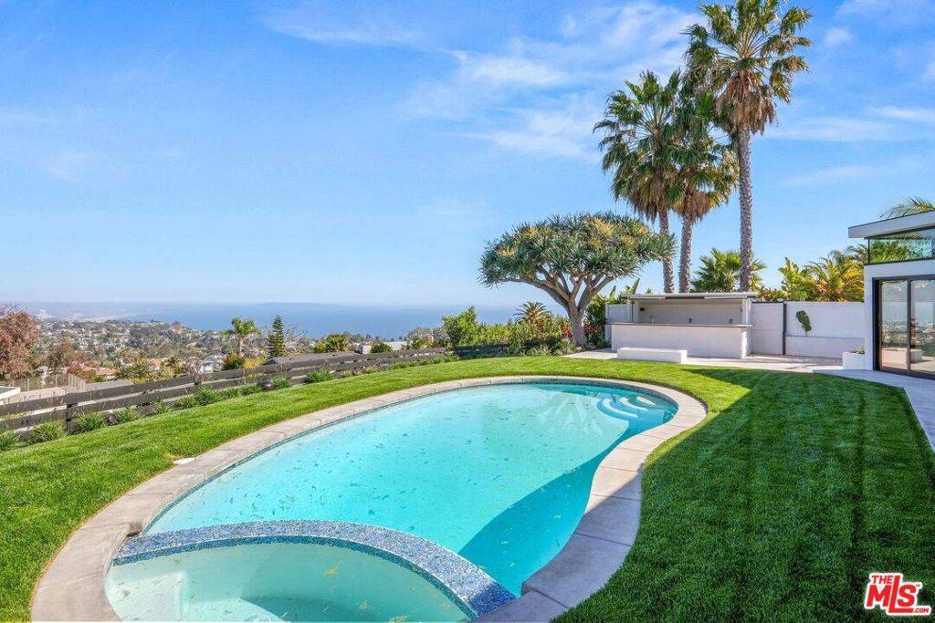 Pacific Palisades, CA 90272,16900 Enchanted PL
