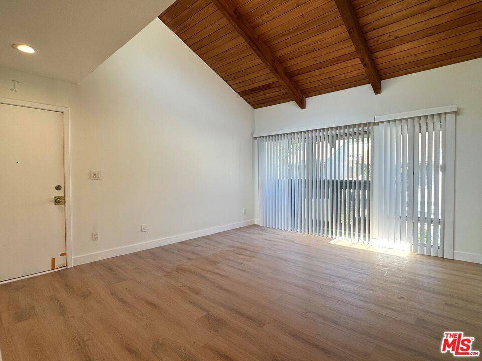 Canoga Park, CA 91304,8601 International AVE #237
