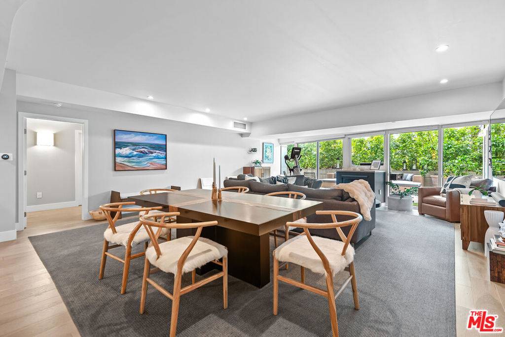 Marina Del Rey, CA 90292,13600 Marina Pointe DR #312