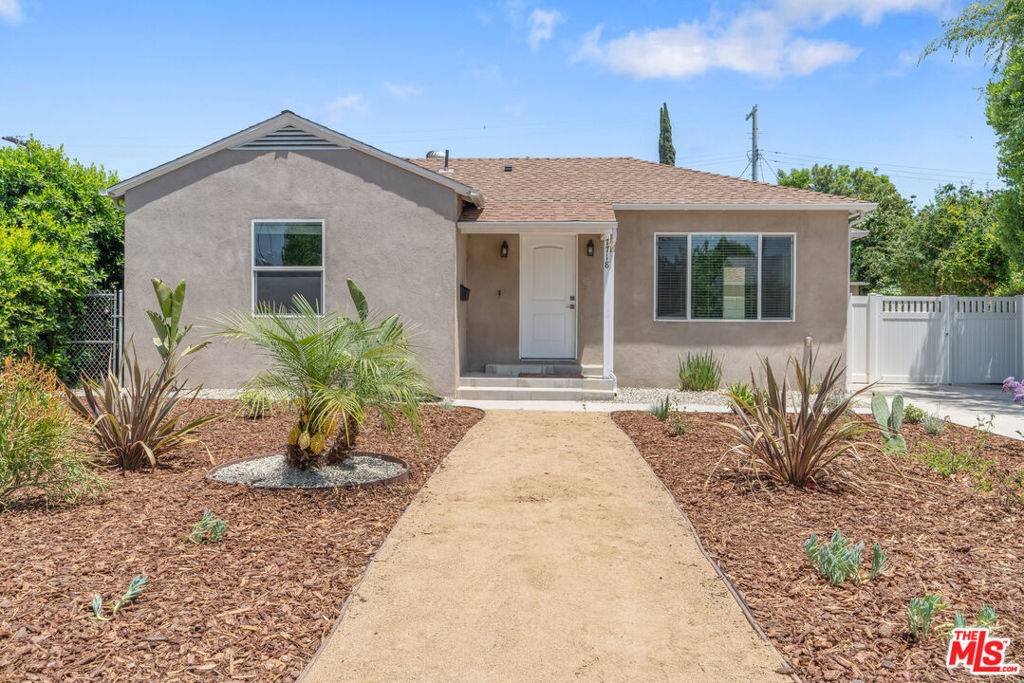 Van Nuys, CA 91406,7718 Genesta AVE