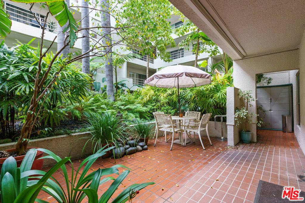 West Hollywood, CA 90069,1131 Alta Loma RD #119