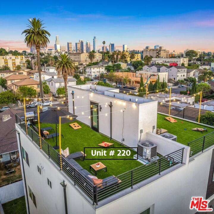Los Angeles, CA 90026,220 N Coronado ST