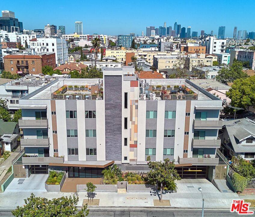 Los Angeles, CA 90005,820 S Wilton PL #201