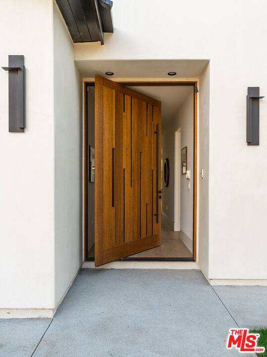 Los Angeles, CA 90039,3076 Glenhurst AVE