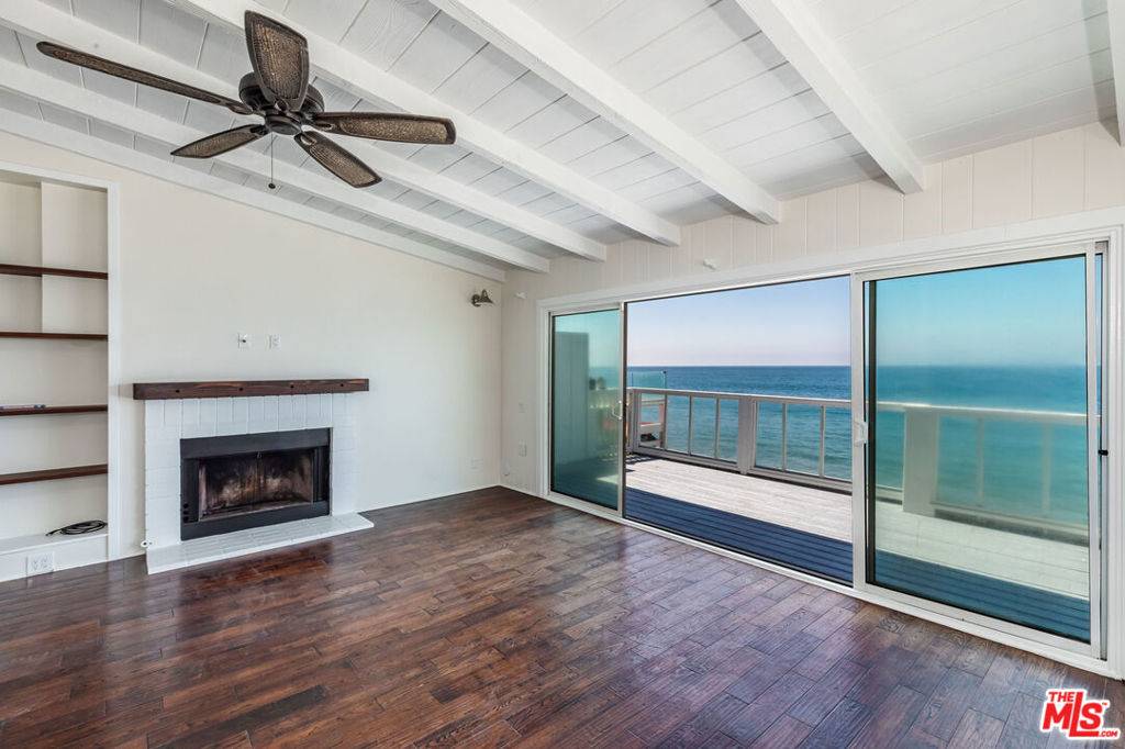 Malibu, CA 90265,25408 Malibu RD #1/2