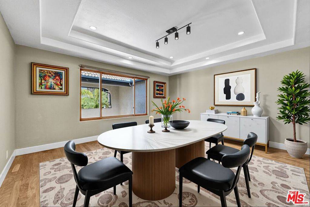 Vista, CA 92084,614 Valley DR