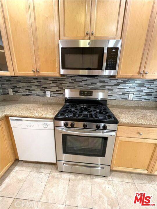 Glendale, CA 91203,362 Salem ST #104