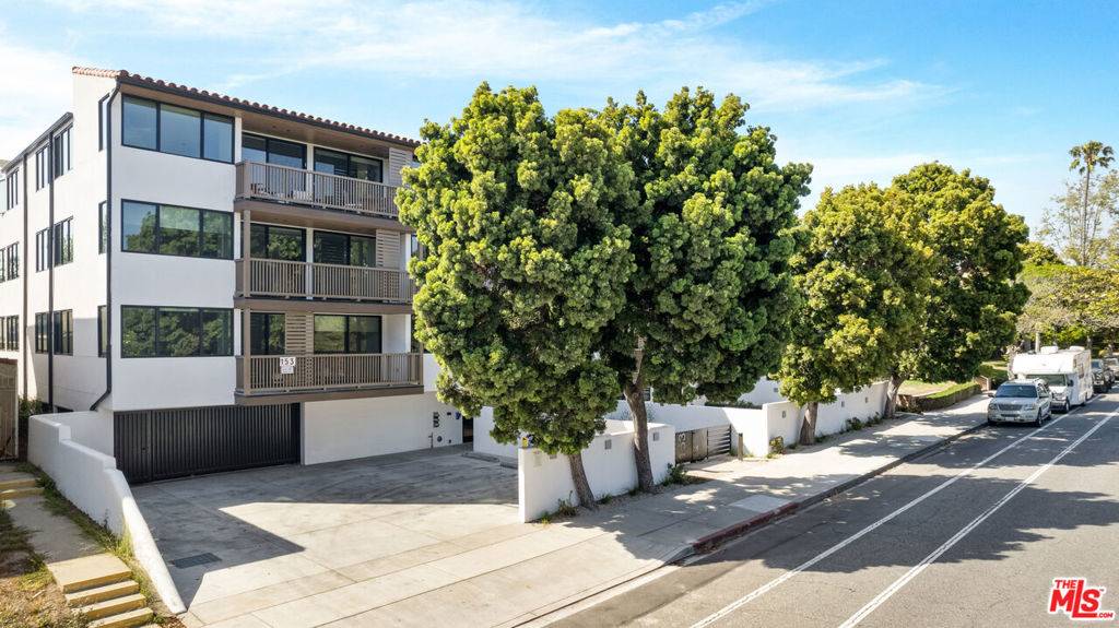 Santa Monica, CA 90402,153 San Vicente BLVD #2G