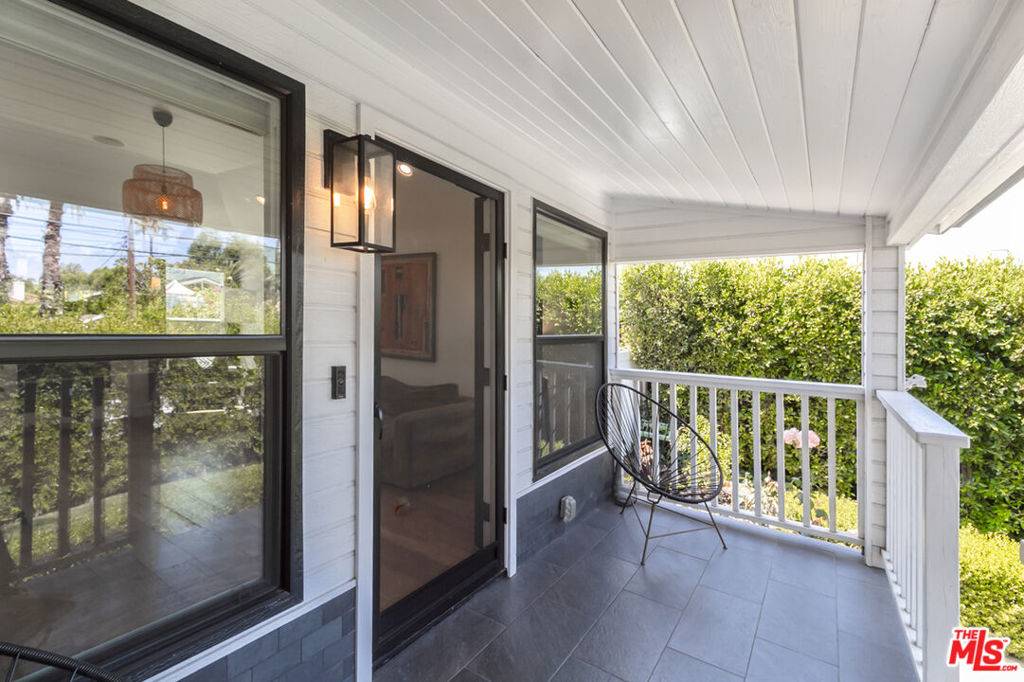 Tarzana, CA 91356,5433 Tampa AVE