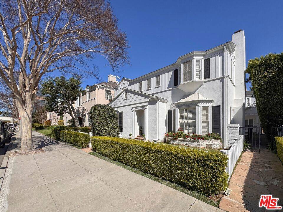 Beverly Hills, CA 90212,144 S Spalding DR