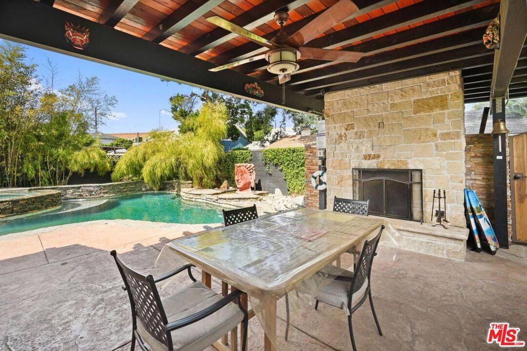 Valley Village, CA 91601,5324 Irvine AVE