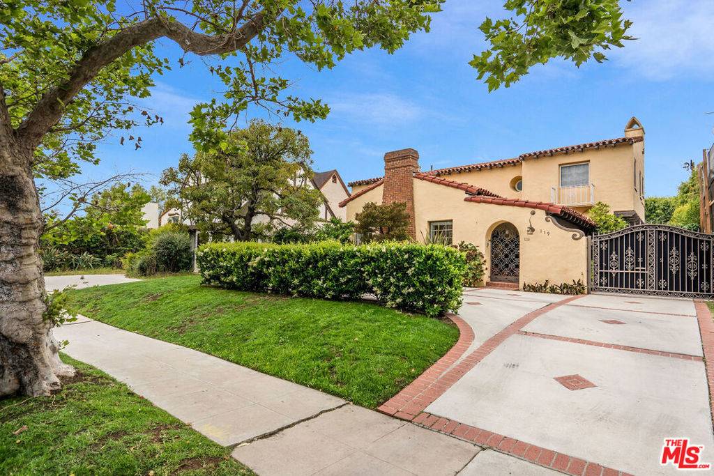 Los Angeles, CA 90036,119 S Highland AVE