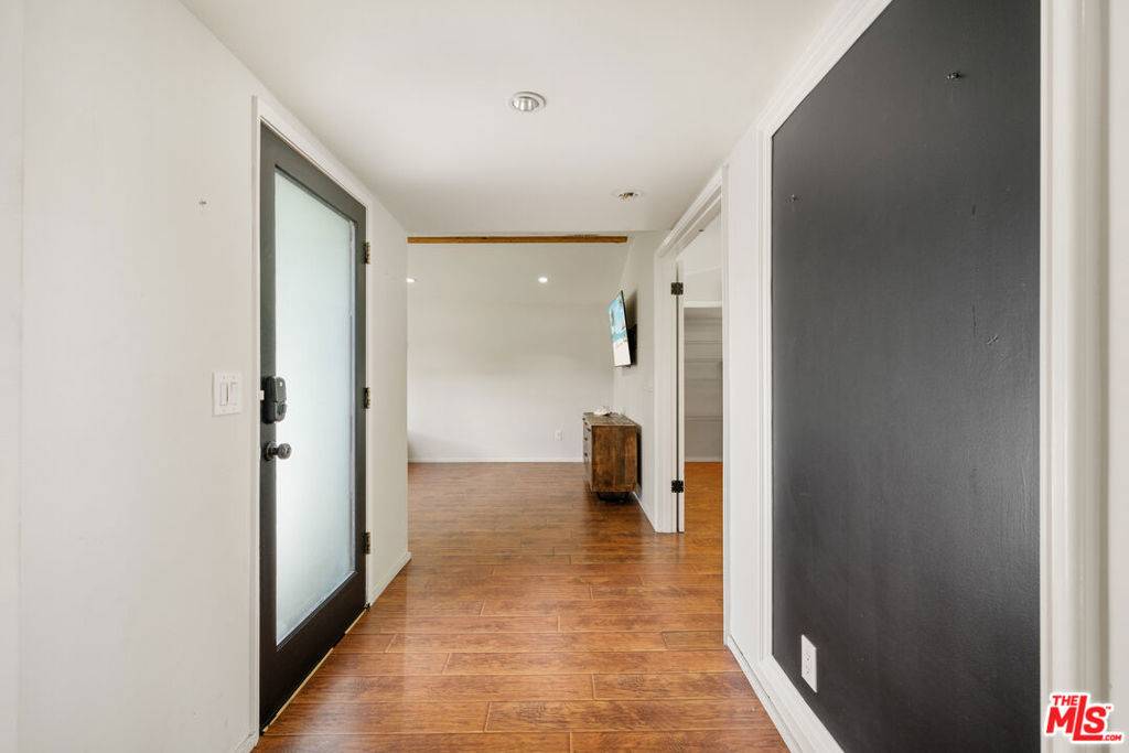 Winnetka, CA 91306,20308 Mobile ST