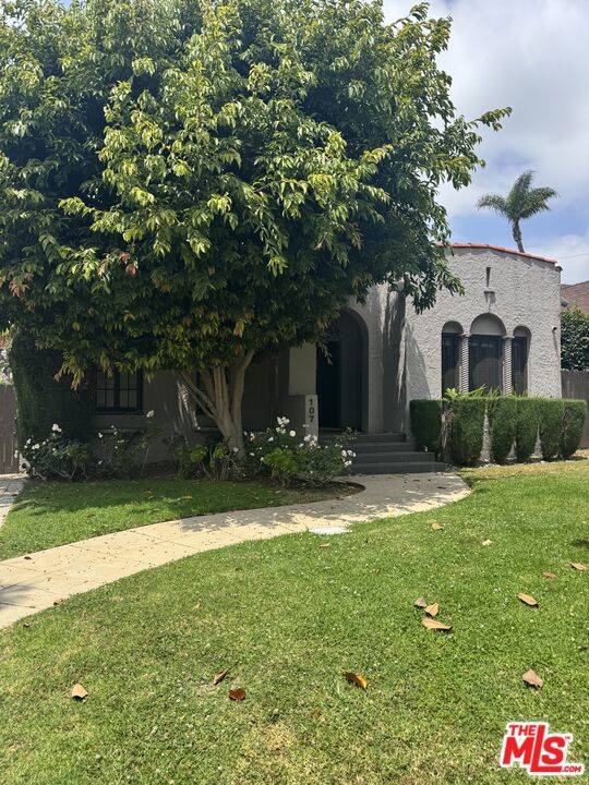 Los Angeles, CA 90004,107 S Lucerne BLVD