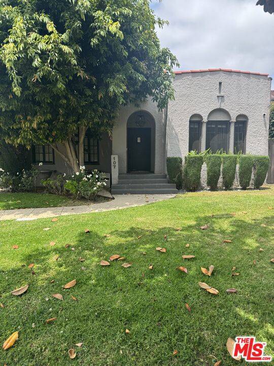 Los Angeles, CA 90004,107 S Lucerne BLVD