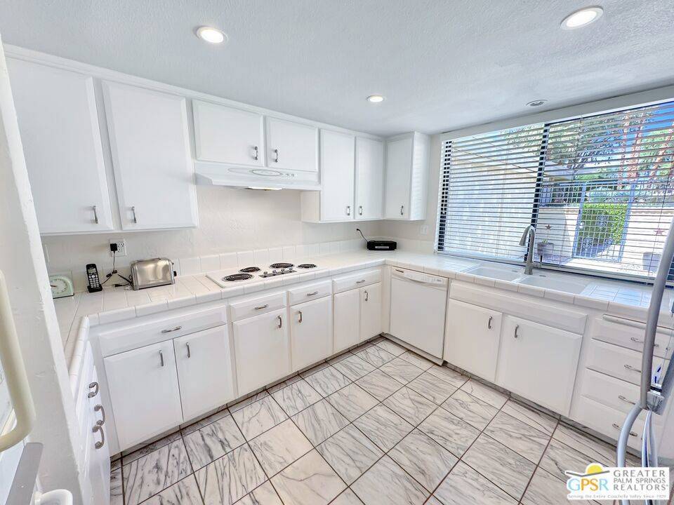 Palm Springs, CA 92264,2365 S Oakcrest DR