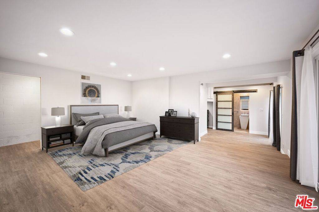 West Hills, CA 91304,8657 Valley Flores DR