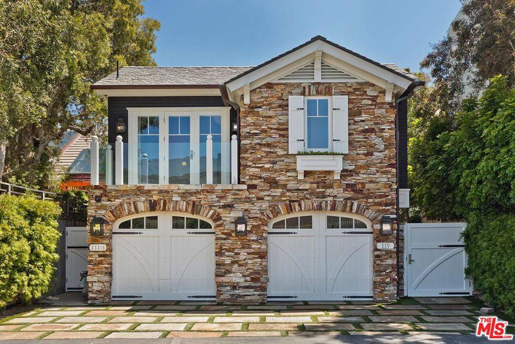 Malibu, CA 90265,119 Malibu Colony RD