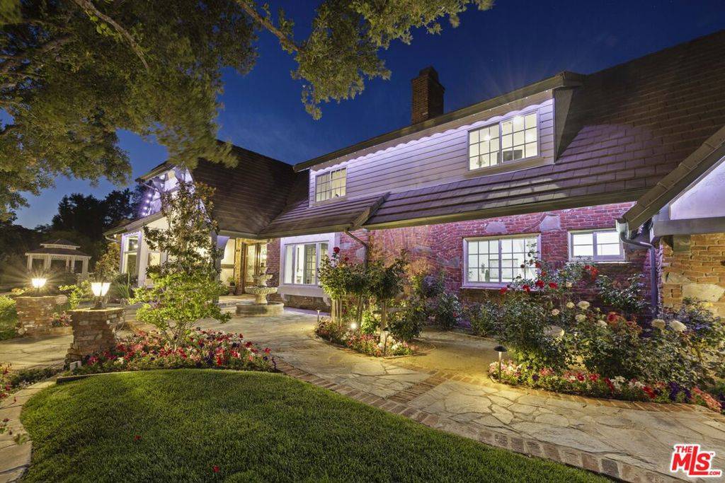 Santa Clarita, CA 91387,25730 Sand Canyon RD