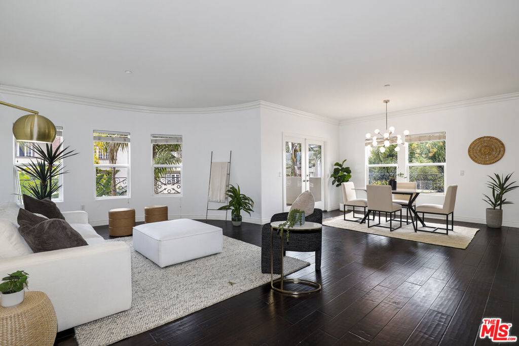 Los Angeles, CA 90025,1862 S Bentley AVE #202