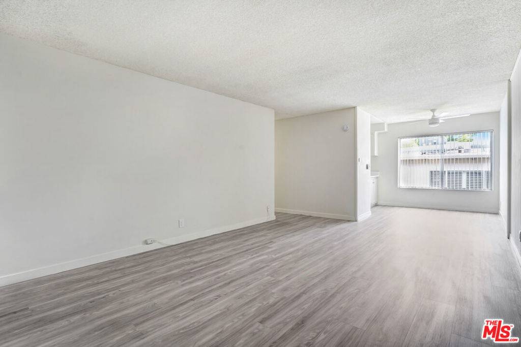 West Hollywood, CA 90069,1134 N Clark ST #304