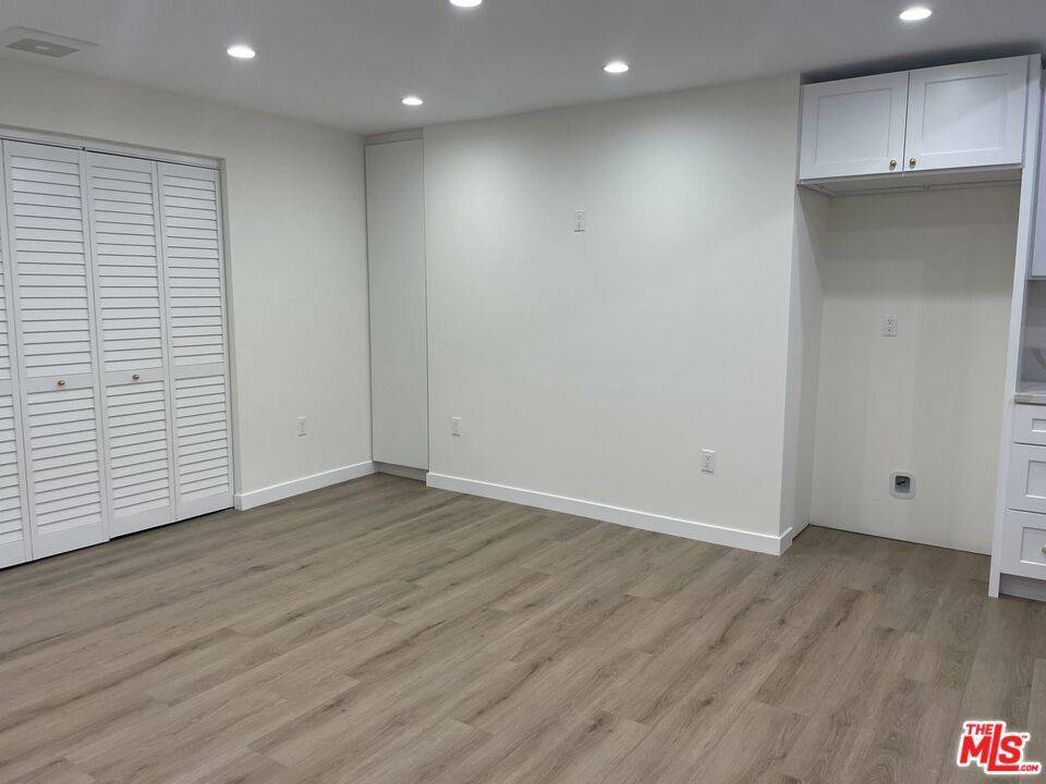 Winnetka, CA 91306,20750 Stagg ST