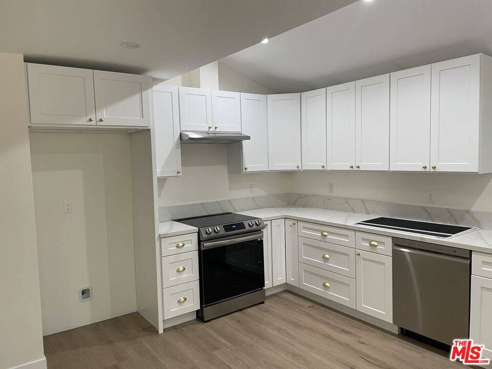 Winnetka, CA 91306,20750 Stagg ST