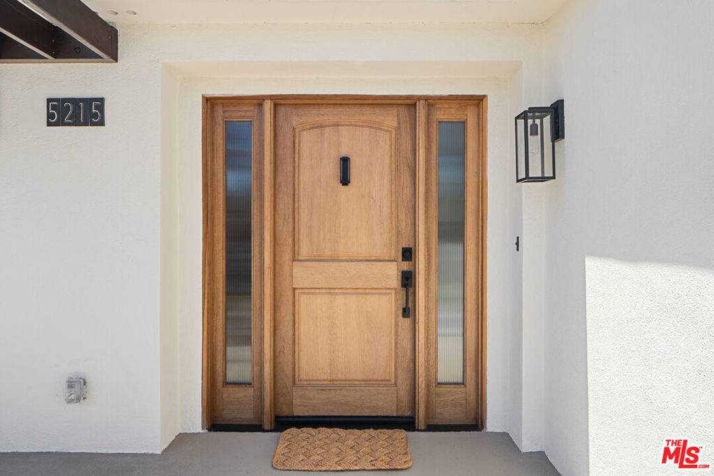 Los Angeles, CA 90043,5215 Parkglen AVE