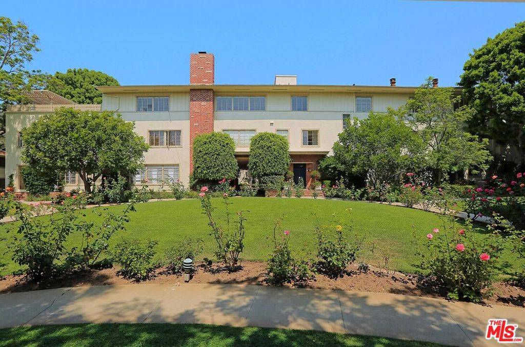 Brentwood, CA 90049,11901 Sunset Blvd #112