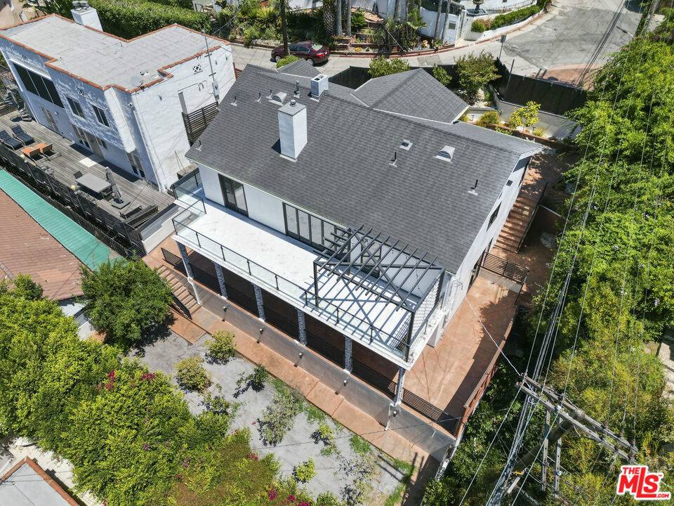 Los Angeles, CA 90068,6002 Graciosa DR