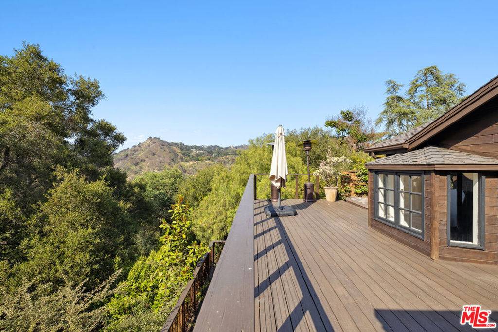 Topanga, CA 90290,19553 Bowers DR