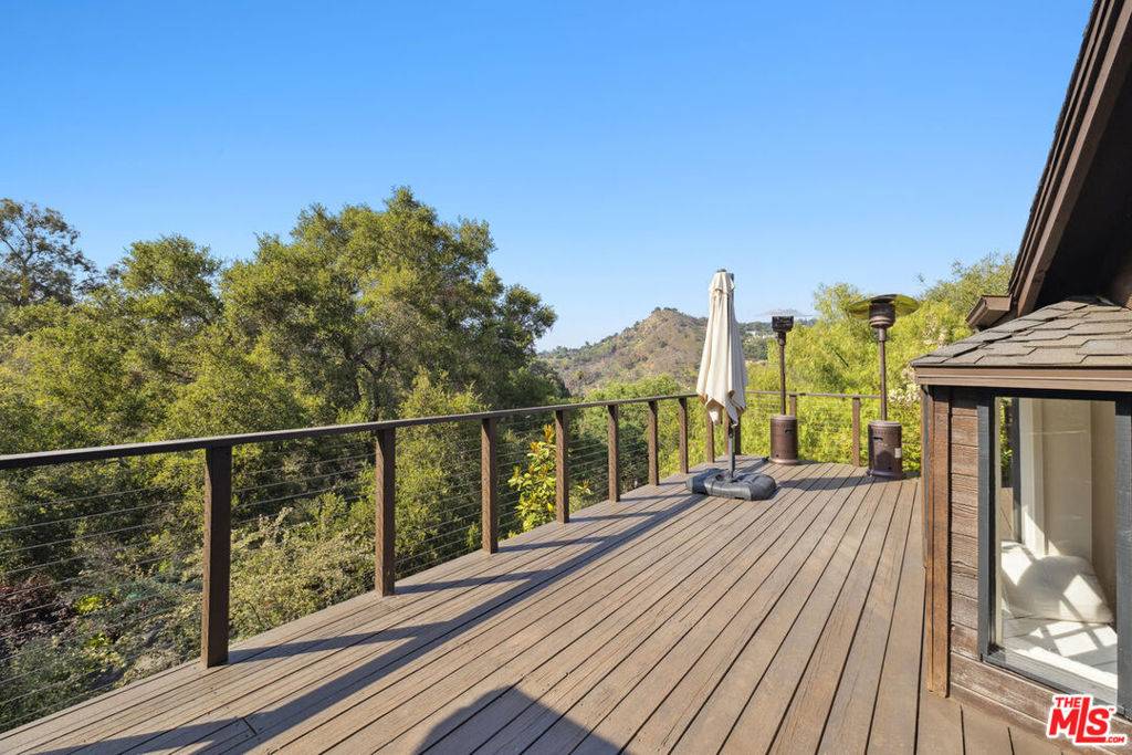 Topanga, CA 90290,19553 Bowers DR