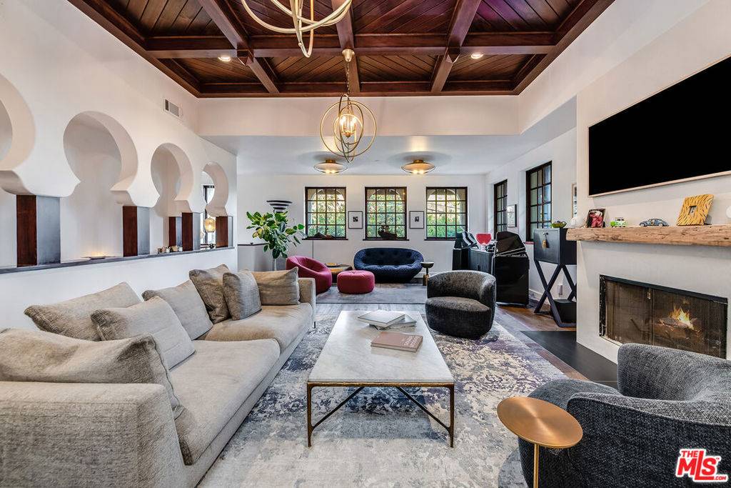 Los Angeles, CA 90046,1925 Curson PL