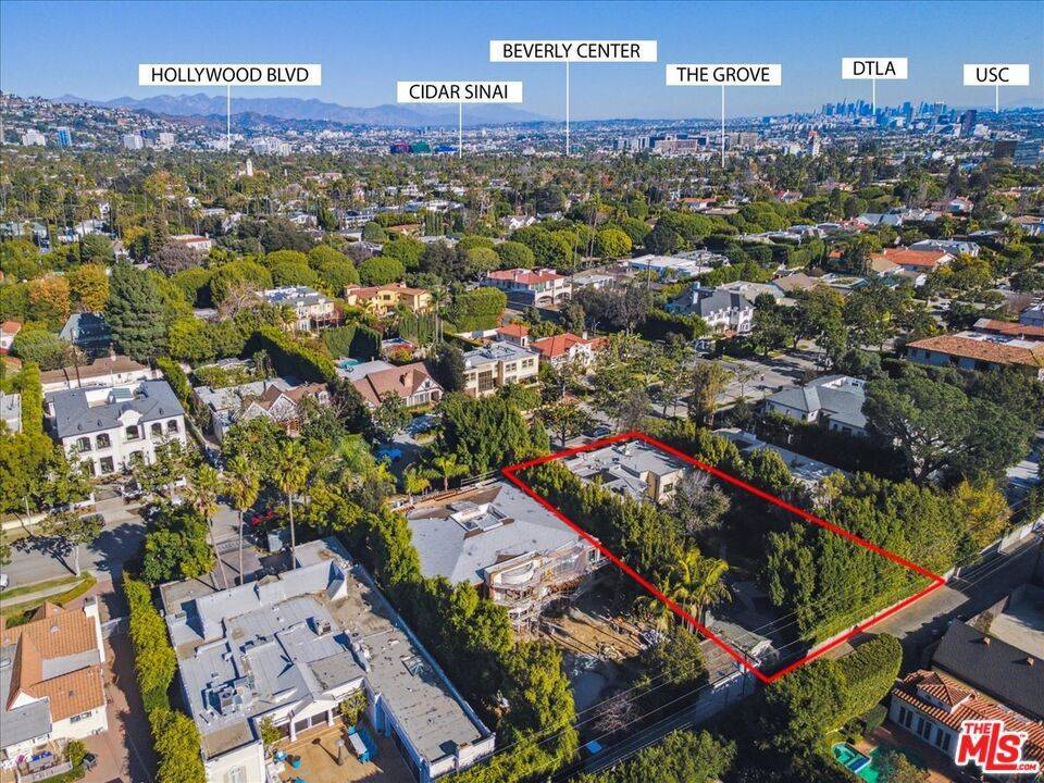 Beverly Hills, CA 90210,705 N Camden DR