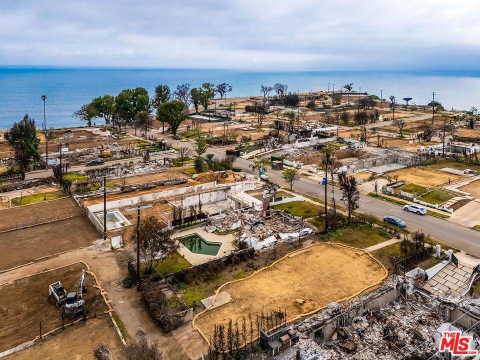 Pacific Palisades, CA 90272,428 Via De La Paz