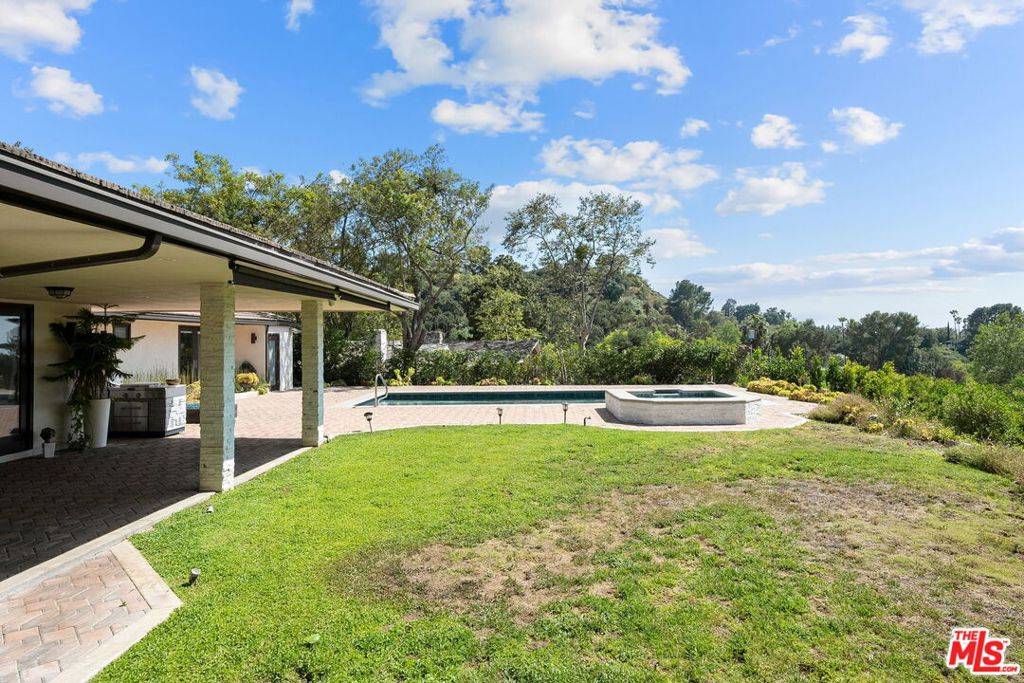 Beverly Hills, CA 90210,405 Evelyn PL