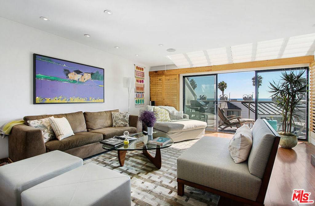 Santa Monica, CA 90405,37 SEA COLONY DR