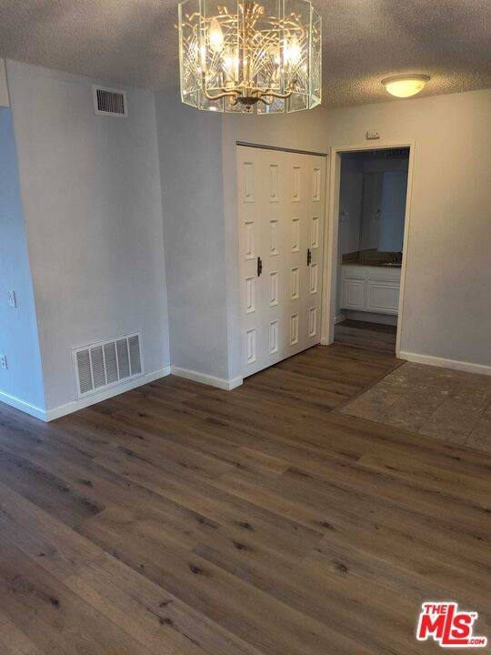 Encino, CA 91316,5334 N Lindley AVE #303