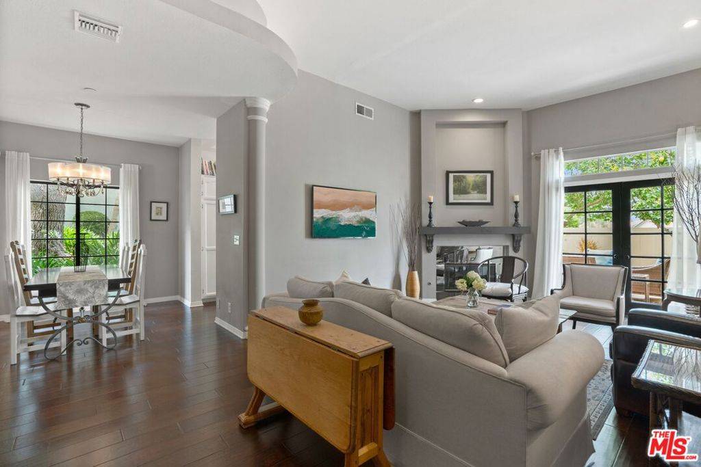 Westlake Village, CA 91362,3127 E Hillcrest DR