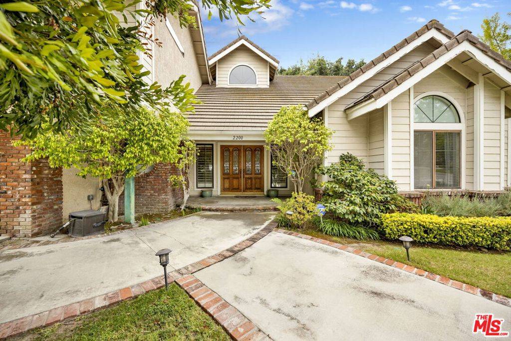 Glendora, CA 91741,2200 Shenandoah LN