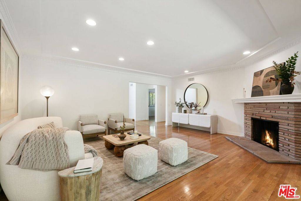 Los Angeles, CA 90064,3254 Woodbine ST