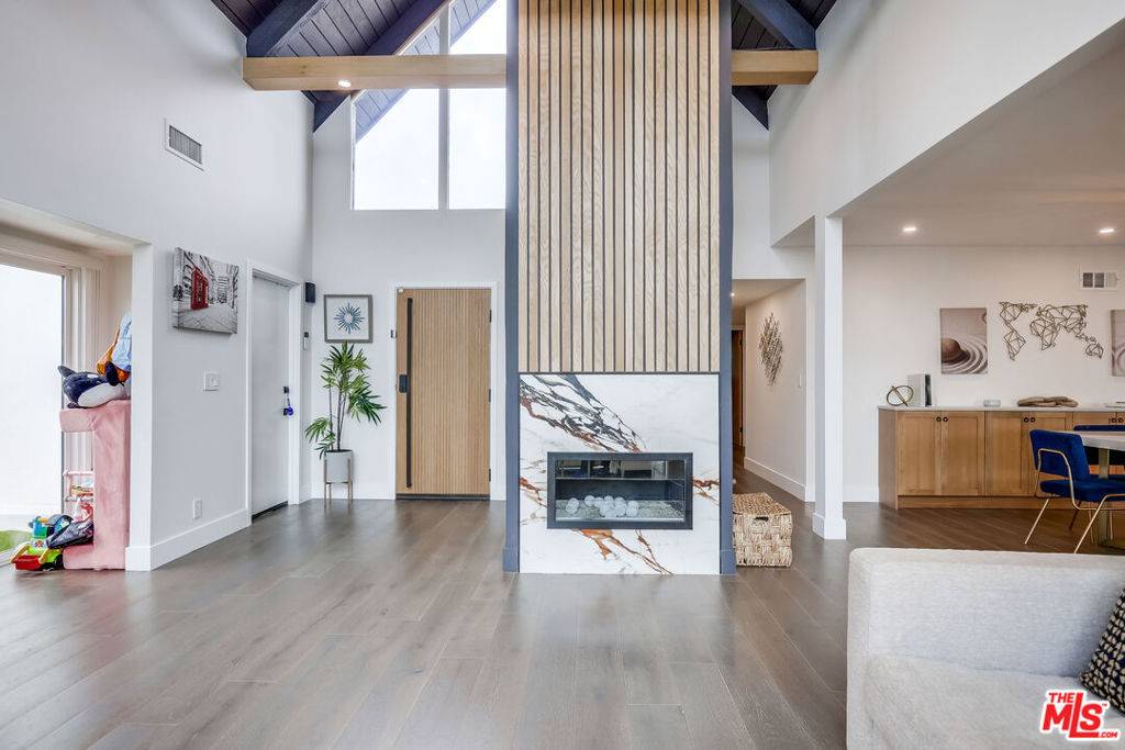 Huntington Beach, CA 92646,20281 Bancroft CIR