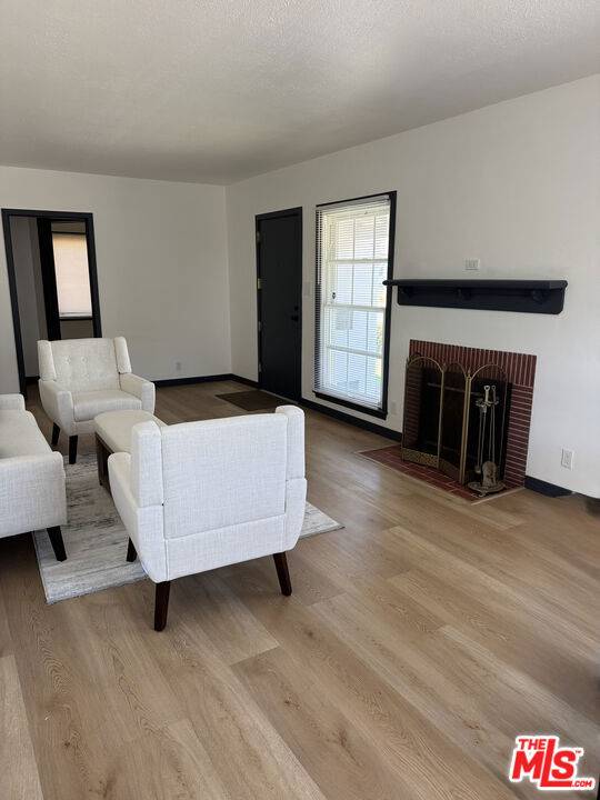 Inglewood, CA 90305,9829 S 7th AVE