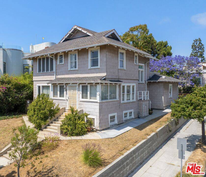 Santa Monica, CA 90405,2027 3rd ST