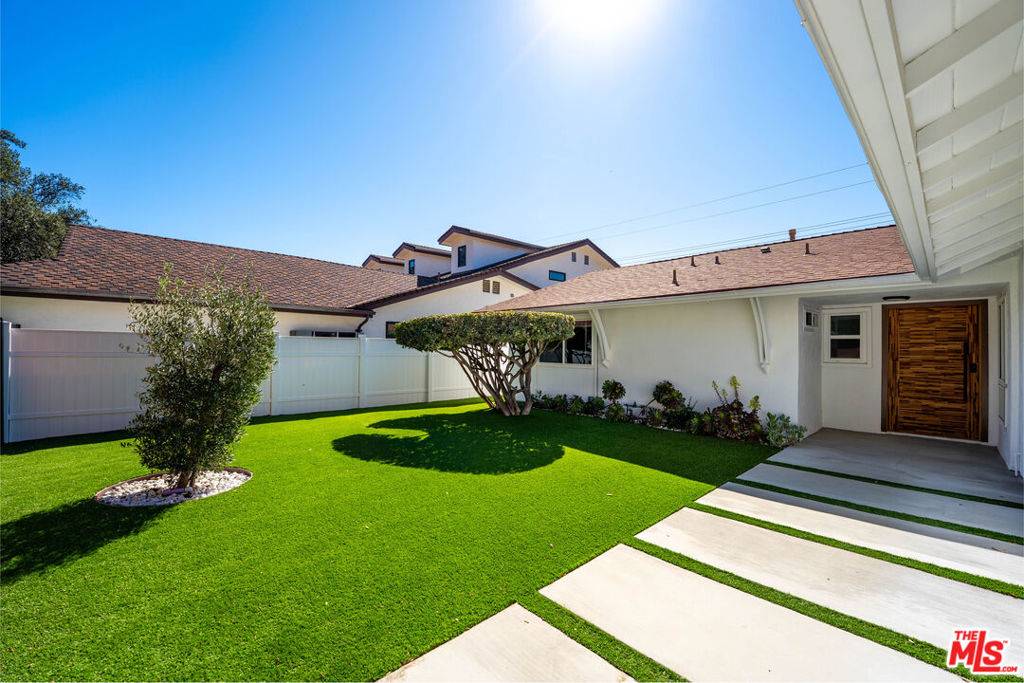 Calabasas, CA 91302,5521 Ruthwood DR
