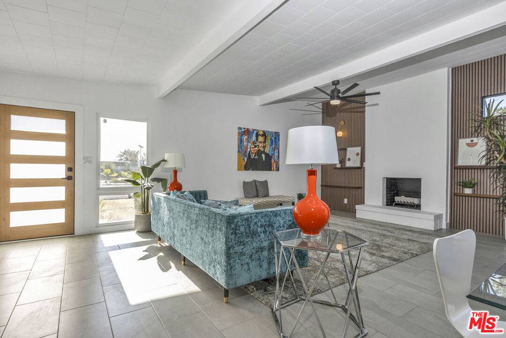 Palm Springs, CA 92262,547 N Farrell DR
