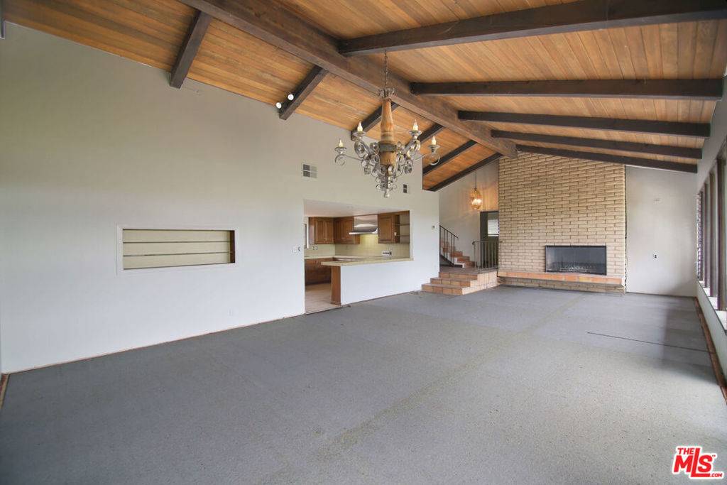 San Juan Capistrano, CA 92675,31523 Aguacate RD