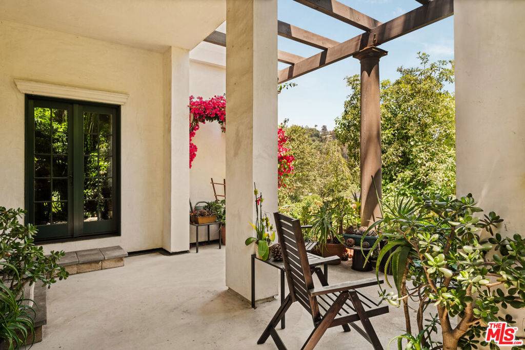 Los Angeles, CA 90077,10685 Somma WAY